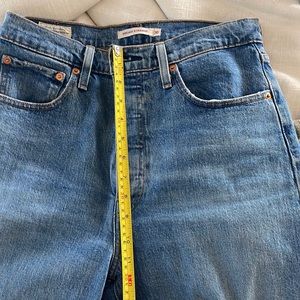 Levis ribcage straight jeans (size 30)